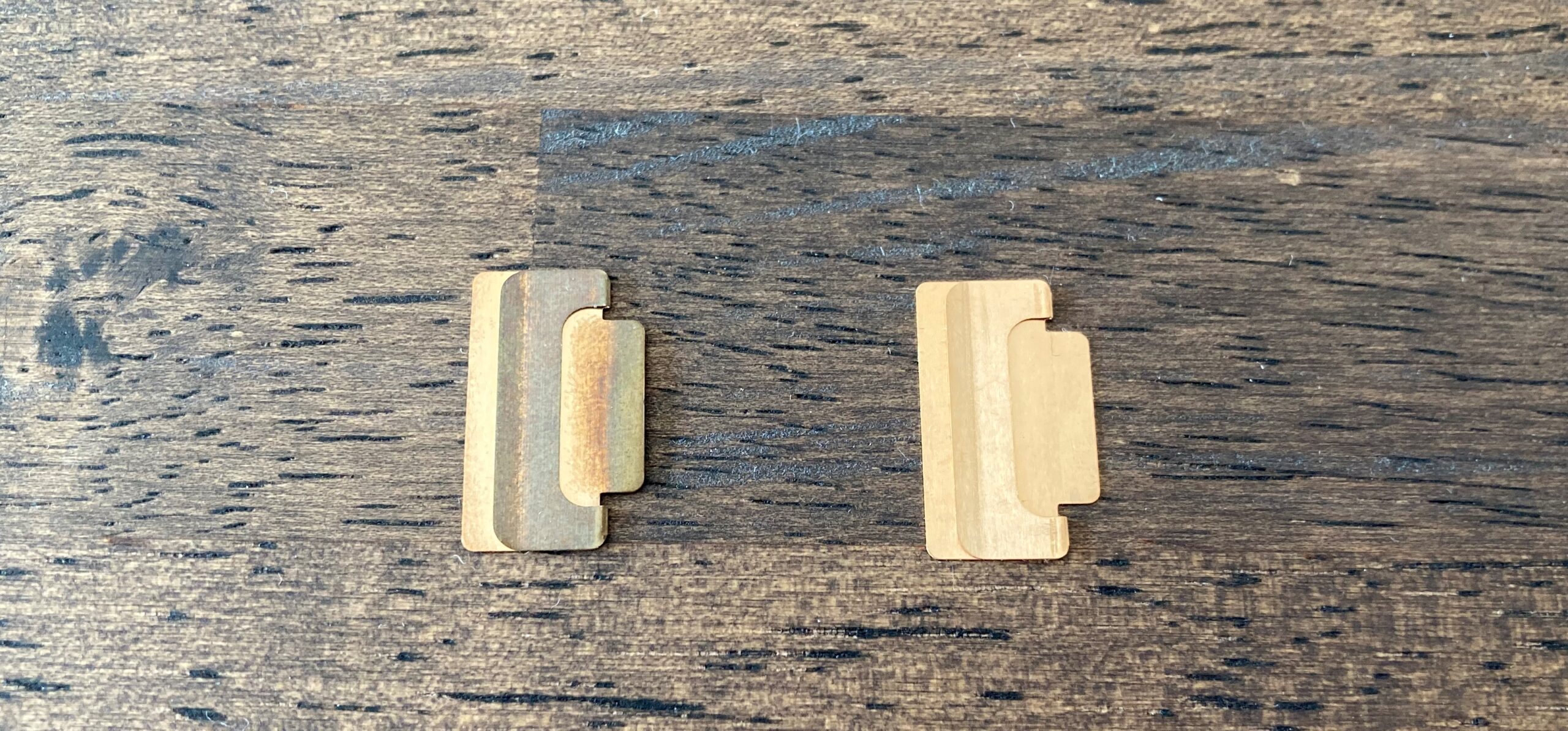 ミドリの銅製インデックスクリップ使用前と使用後